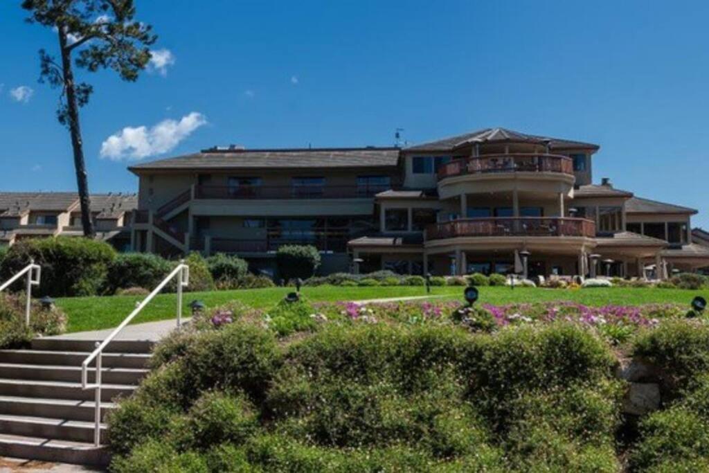 Seascape Ocean View Apartment